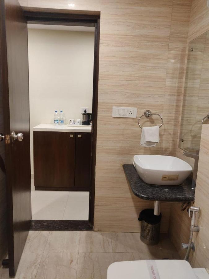 Hotel Casaya Inn Chinhat Εξωτερικό φωτογραφία
