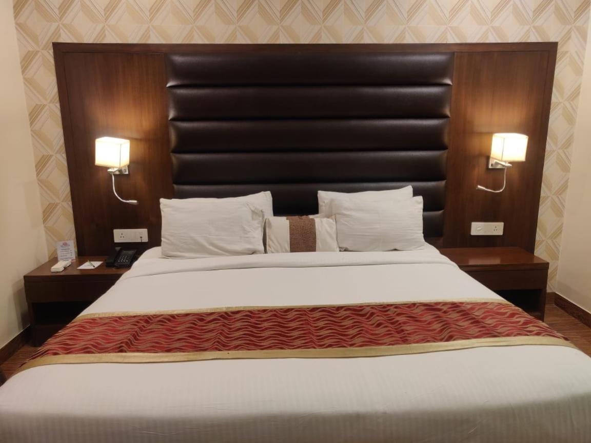 Hotel Casaya Inn Chinhat Εξωτερικό φωτογραφία