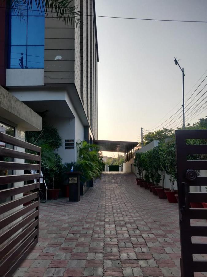 Hotel Casaya Inn Chinhat Εξωτερικό φωτογραφία