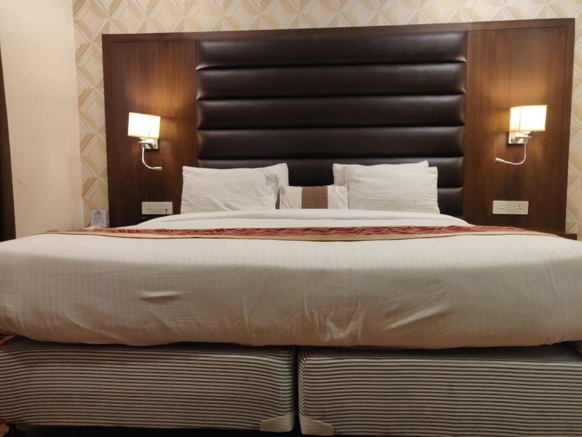 Hotel Casaya Inn Chinhat Εξωτερικό φωτογραφία