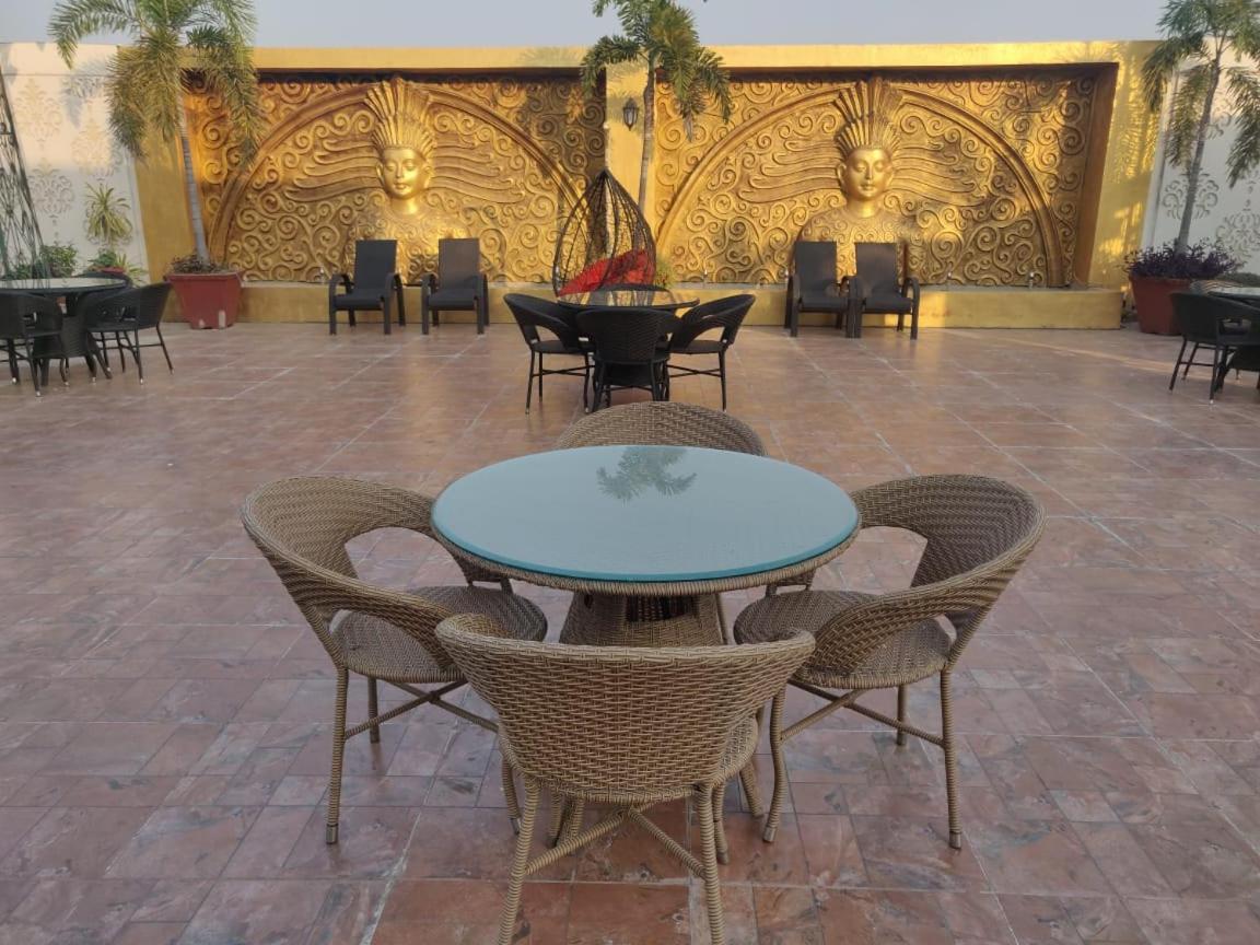 Hotel Casaya Inn Chinhat Εξωτερικό φωτογραφία