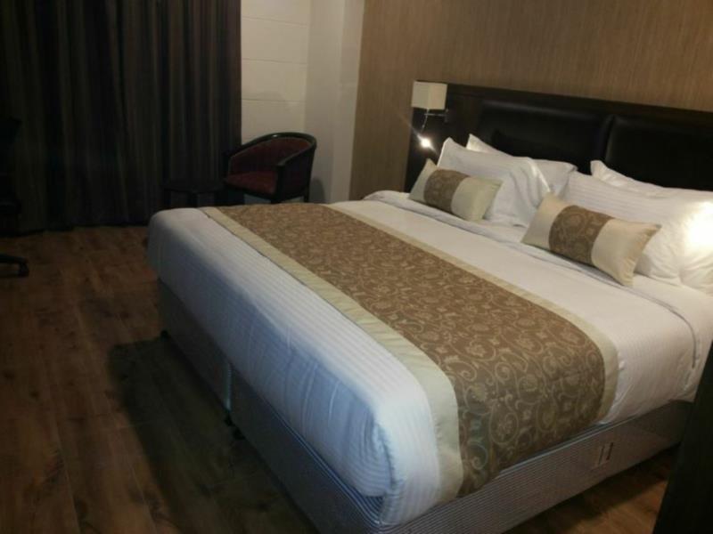 Hotel Casaya Inn Chinhat Εξωτερικό φωτογραφία
